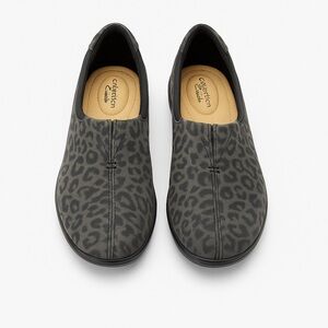 Clarks Black Leopard Print Flats - NIB - Size 7.5